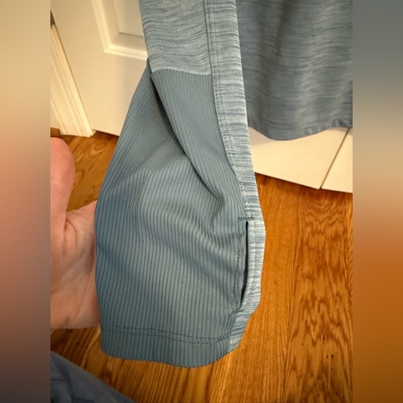 Nike Shirt Women's Medium Blue Pacer Dri Fit Running Performance Reflective Run - Picture 8 of 8